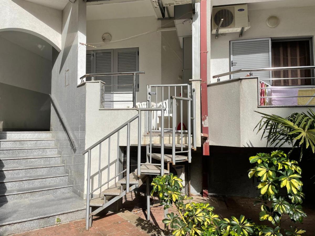 Apartments Zevs Budva Exterior photo
